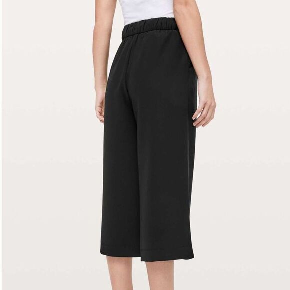 Lululemon Women's Size 6 Navy Blue Noir Crop Wide Leg Pull On Pants Trouser - Picture 5 of 11